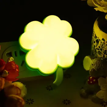 LED Gaismas Kontroles Indukcijas Nakts Lampas Meitene Cute Karikatūra Mākoni Četru lapu Āboliņš Formas Atmosfēru Lampas, Gultas Decoratio Mazulis Dāvanu